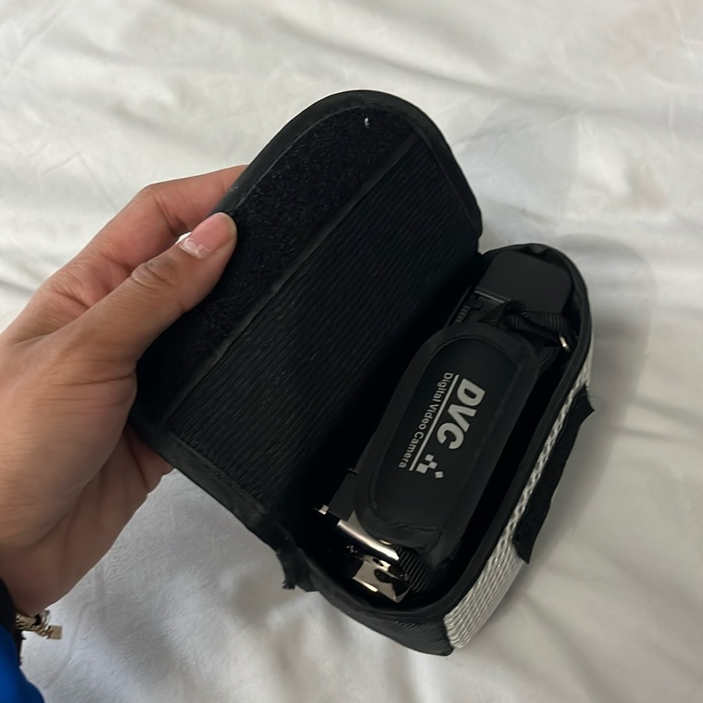 Brand new HD Video camera WITH CASE